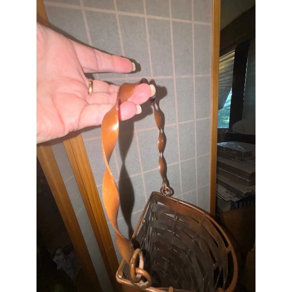Vintage Copper Woven Metal Hanging Wall Basket Planter Twisted Handle 15.5in